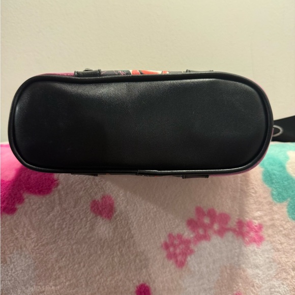 Ed Hardy Skull & Roses Studded Crossbody Bag BNWT - Picture 6 of 7